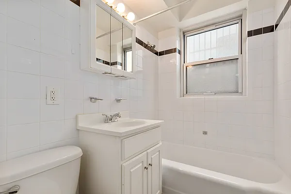 Rented by Dalan Rentals | media 58