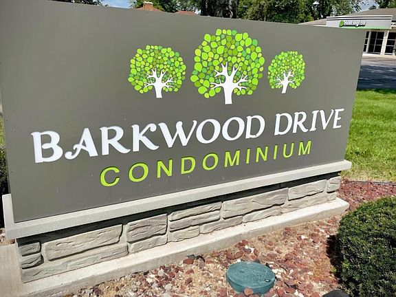 2nd image of 477 Barkwood Ct NW