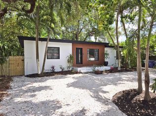 620 NE 160th St, Miami, FL 33162