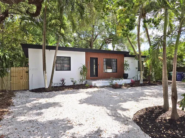 620 NE 160th St, Miami, FL 33162