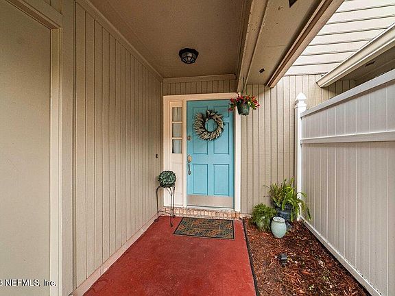 3rd image of 3881 WINDRIDGE Court