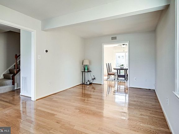 4th image of 1047C Brixton Ct