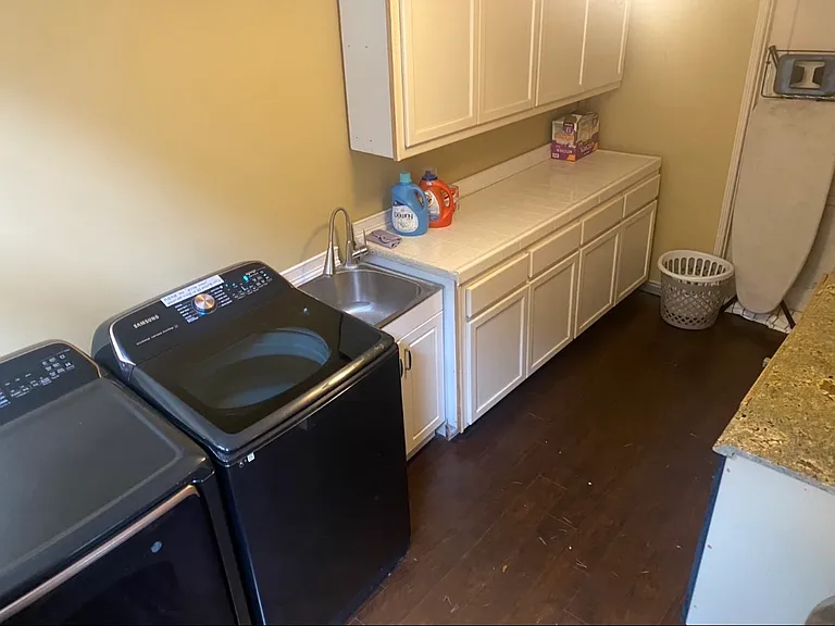 Huntington Cir — Photo 18