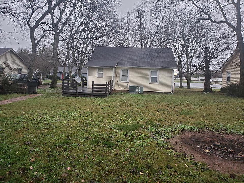 2nd image of 1009 Rose Ave