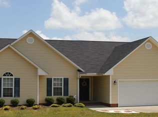 721 Bramblegate Rd, Hope Mills, NC 28348