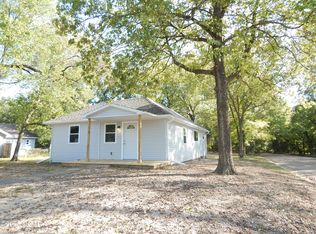 2402 E Laurel St, Joplin, MO 64801