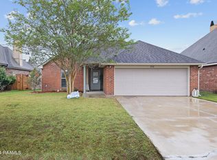 104 Tara Oak Dr, Carencro, LA 70520