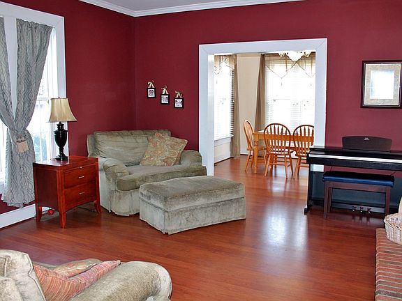 5th image of 903 Marshall Ave