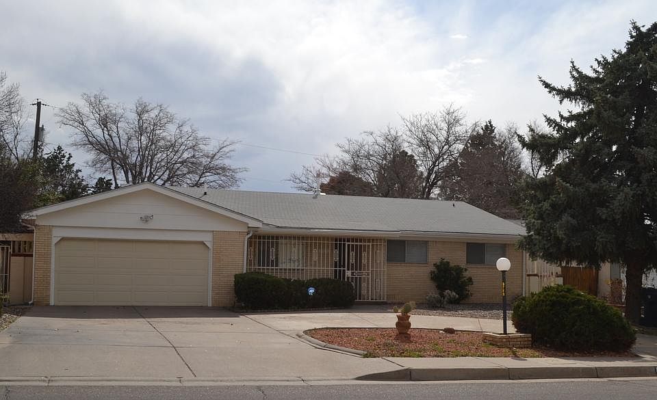 8708 Harwood NE; $1800/month; 3 bedroom, 2 bath; 1780 sqft