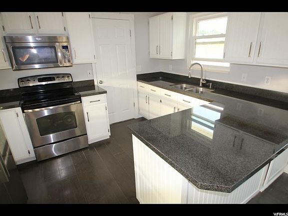 5th image of 12068 S Hawes Cir