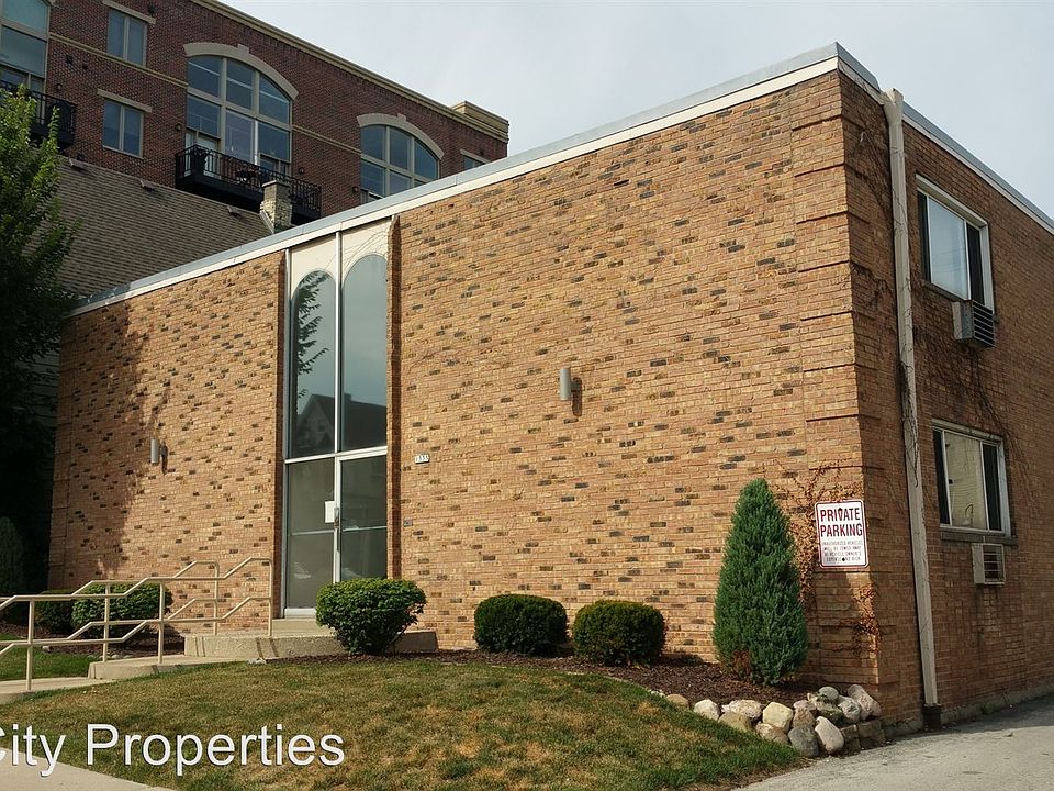 1st image of 1535 N Van Buren St APT 208