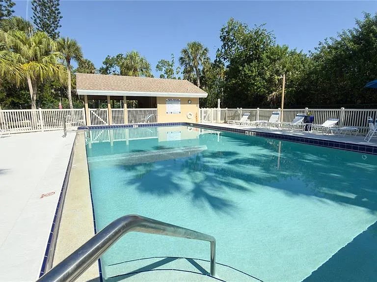 4857 Village Gardens Dr #183 — Photo 2