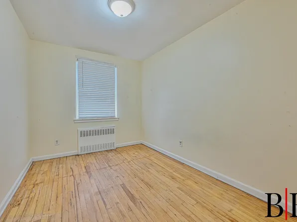 2076 East 63rd Street image 11 of 24