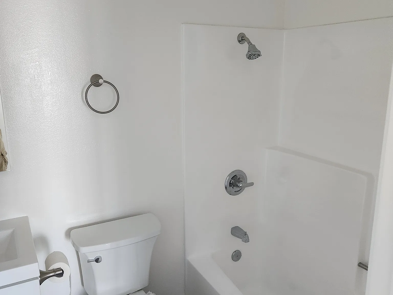 2 bed, 1000 sqft, $2,000 — Photo 3