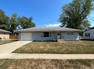 403 N Frost Ave, Avoca, IA 51521