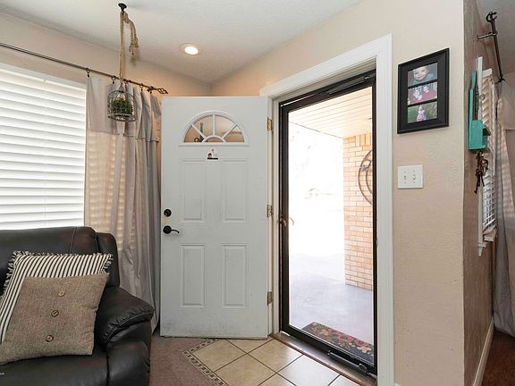 3rd image of 1111 Buena Vista St