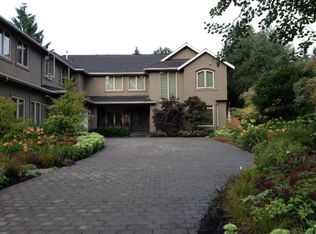 2136 104th Pl SE, Bellevue, WA 98004