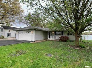 450 W Hill St, Virden, IL