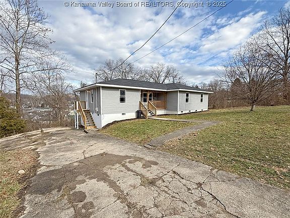 3rd image of 5346 Main Dr