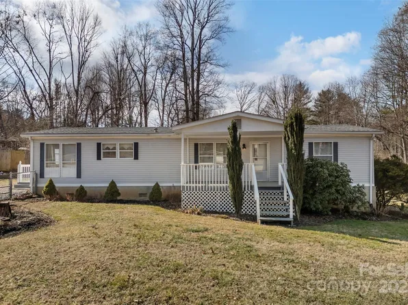205 Markley Dr, Flat Rock, NC 28731