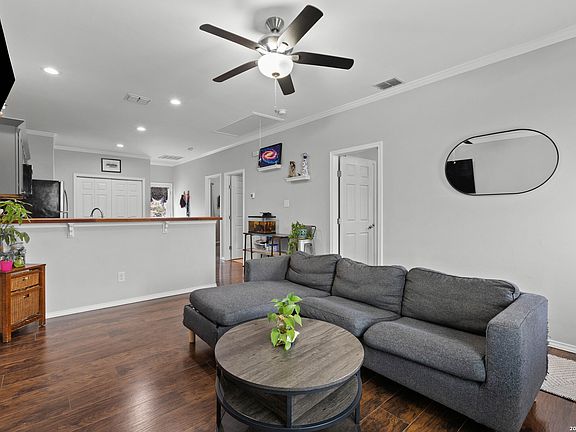 3rd image of 441 Cimarron