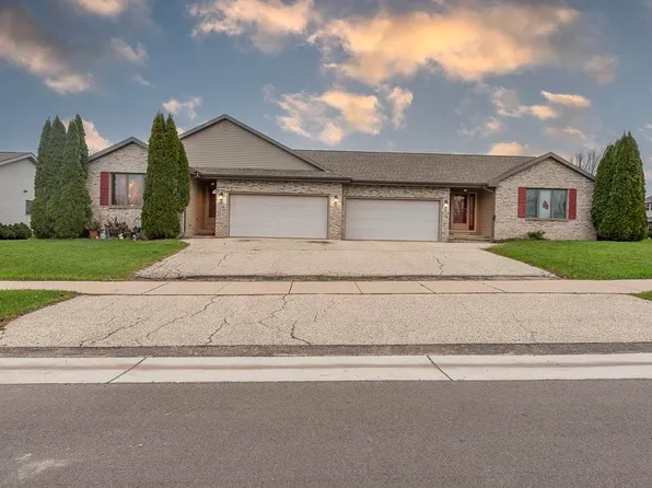 3408 Crabapple Ln, Janesville, WI 53548