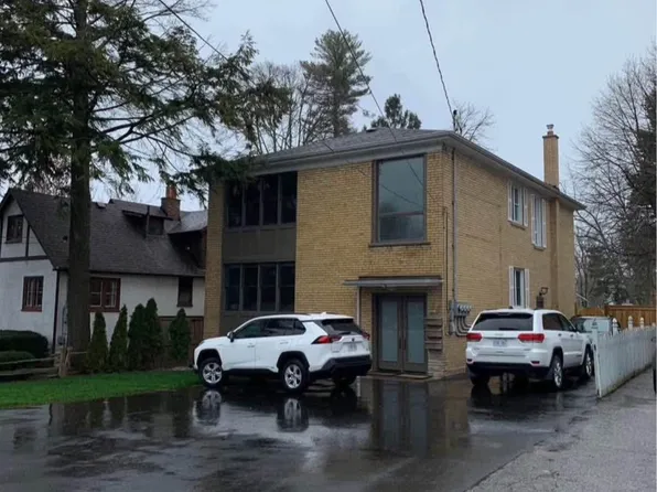 60 Maple Ave S #3, Mississauga, ON L5H 2R6