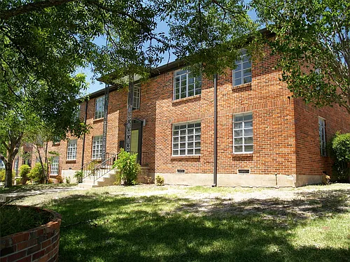 3206 Tom Green St #F Photo 1