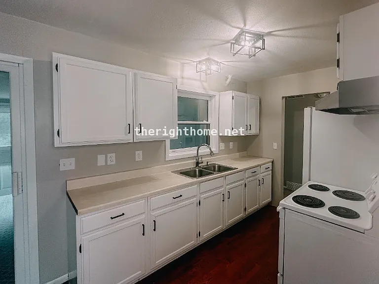 6424 N 68th St — Photo 7