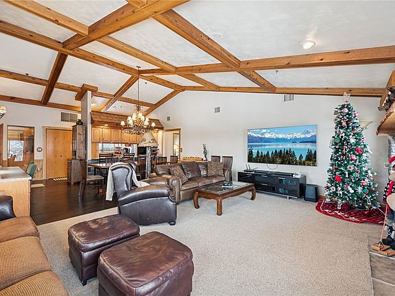 3rd image of 5228 Summit View Ct