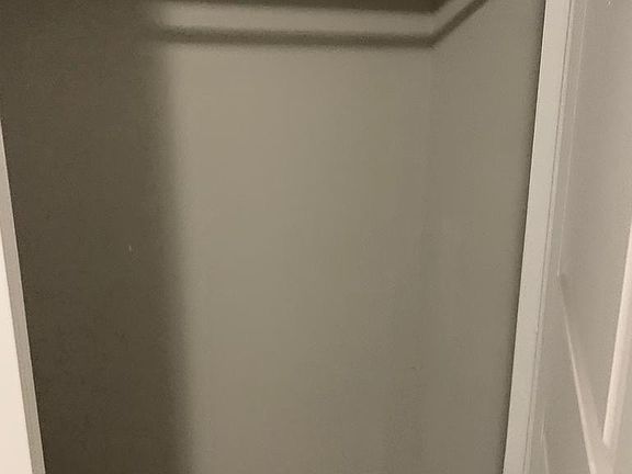 4th image of 422 Woodside Ave APT 2