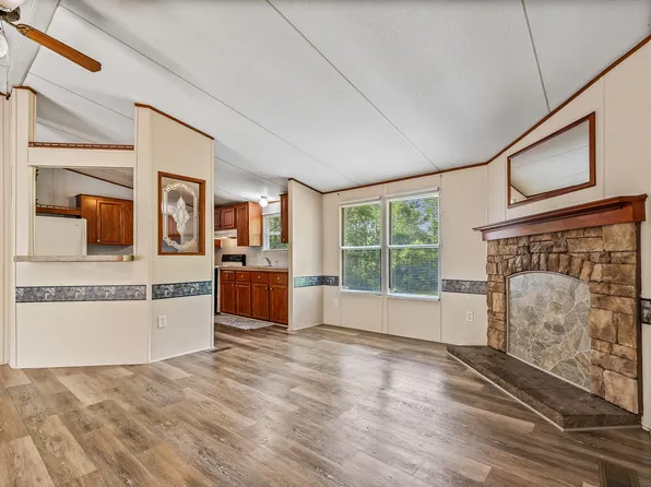 63 Tully Ave, Panacea, FL 32346