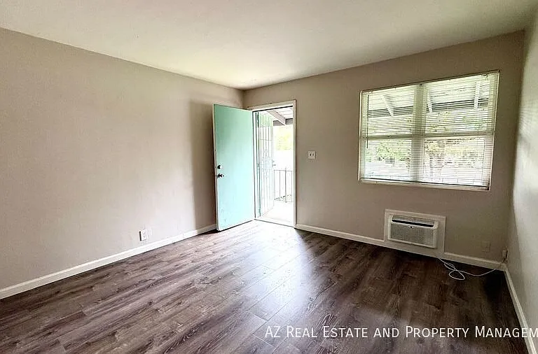 829 N 4th Ave #16 — Photo 8