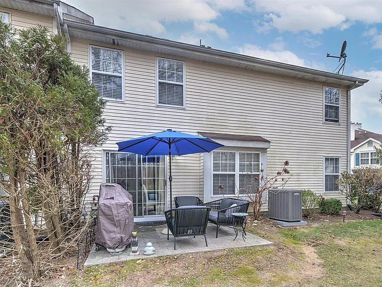 1073 Roseberry Ct — Photo 27