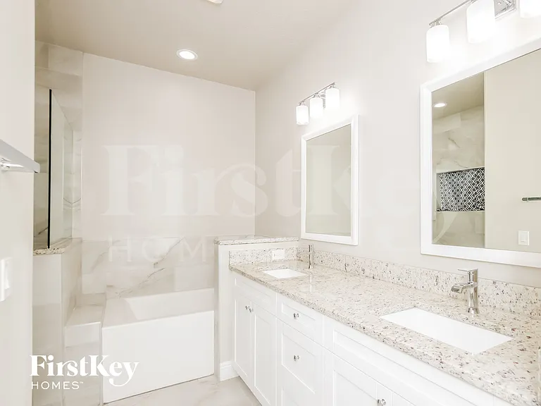 926 Braganza Ave SE — Photo 9