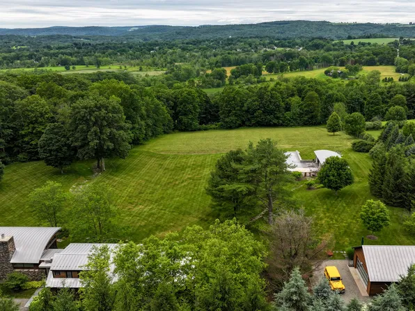 (undisclosed Address), Salisbury, CT 06039
