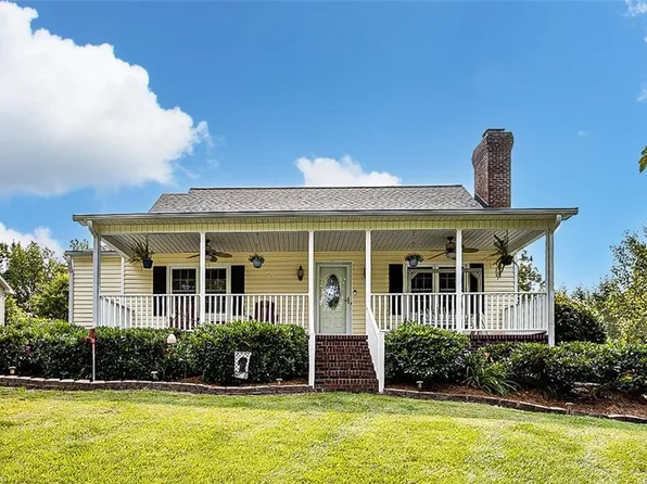 4905 Westhaven Ln, Trinity, NC 27370