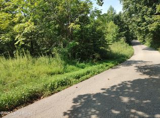 567 Hilltop Rd, Shepherdsville, KY 40165