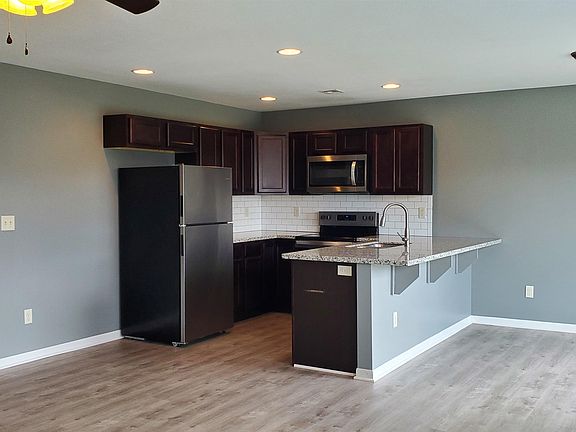 5th image of 4421 S Custer Ave