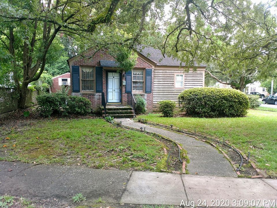 Front of 1940's Cottage!