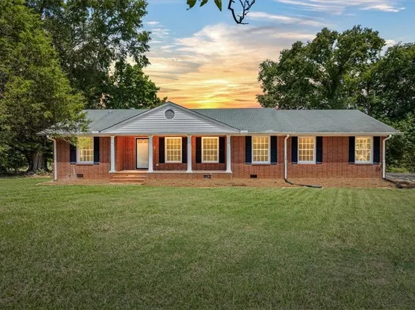 619 E Lake Rd, McDonough, GA 30252