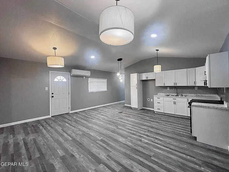 8335 Roseway Dr #2 — Photo 4