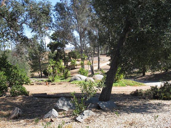 2nd image of 2347 Avenida Del Diablo