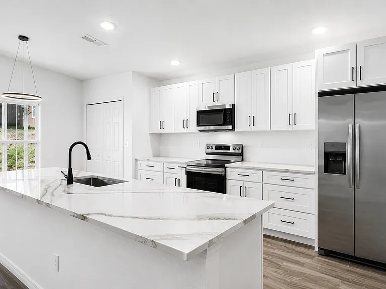 120 Prairie Falcon Dr — Photo 4