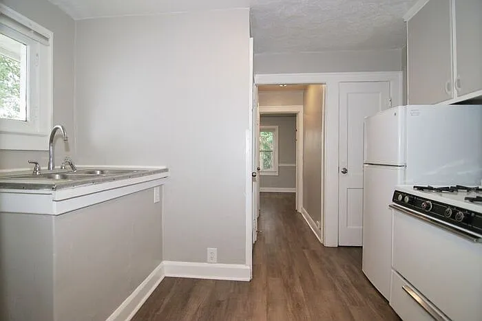 4935 W 11th St — Photo 5
