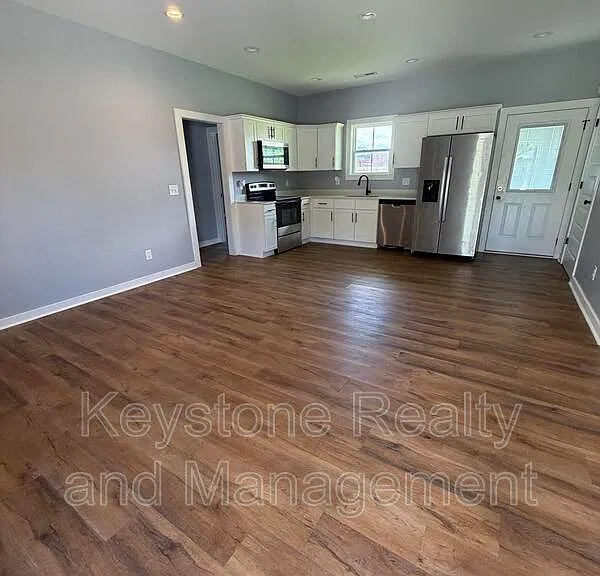 605 Colonette Dr — Photo 5