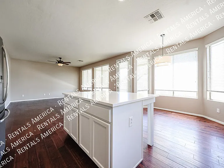 16869 S 30th Ave — Photo 23