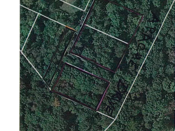 Apache Dr, Martinsburg, WV 25401