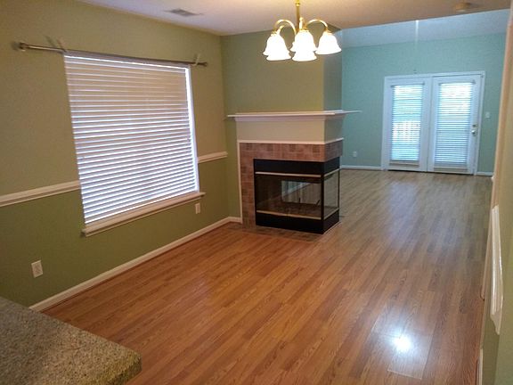 Breakfast nook/Living Room