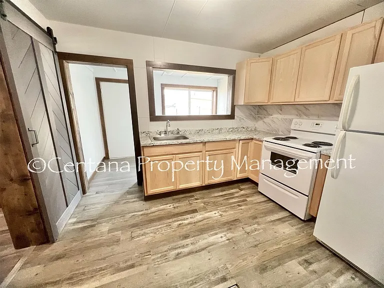 521 Birch St — Photo 14